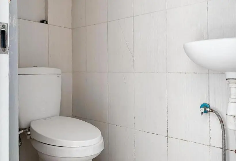 デラックスルーム, Karins Guesthouse Syariah Redpartner
