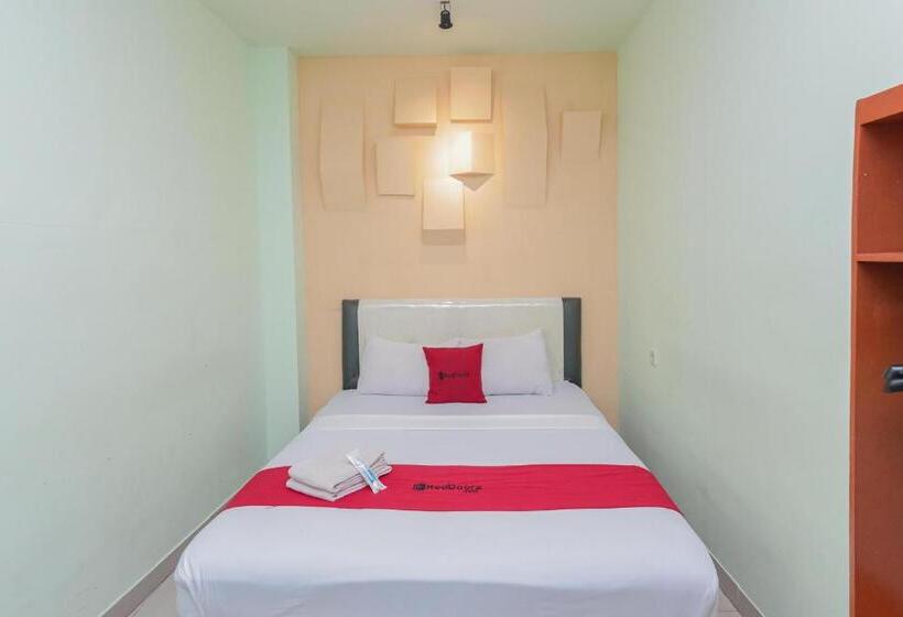 חדר סטנדרט, Reddoorz Near Alun Alun Madiun