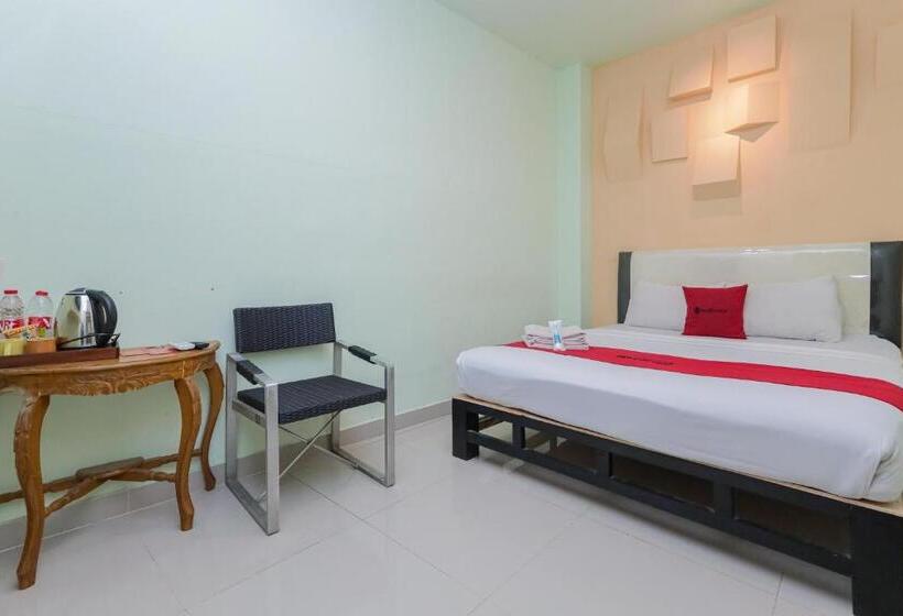 חדר סטנדרט, Reddoorz Near Alun Alun Madiun