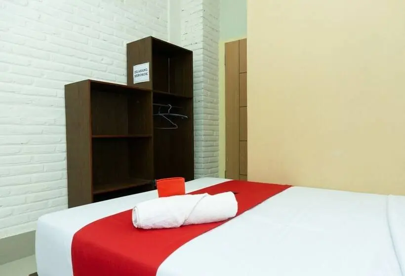 スタンダードルーム, Reddoorz Near Alun Alun Madiun