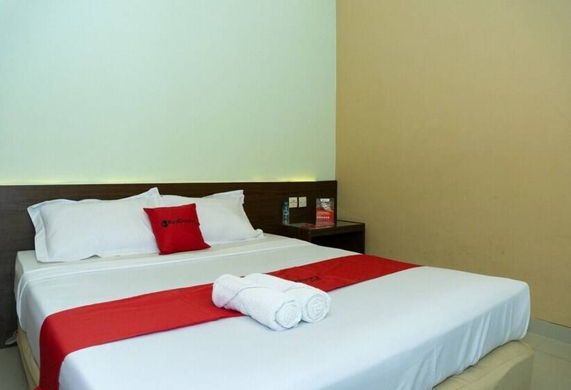 חדר סטנדרט, Reddoorz Near Alun Alun Madiun