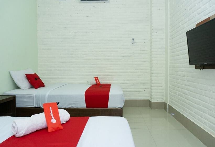 חדר סטנדרט, Reddoorz Near Alun Alun Madiun