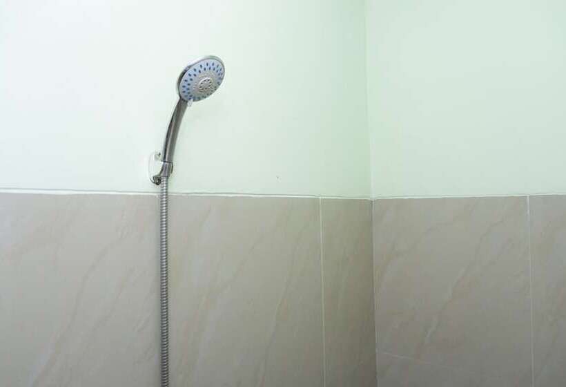 חדר סטנדרט, Reddoorz Near Alun Alun Madiun