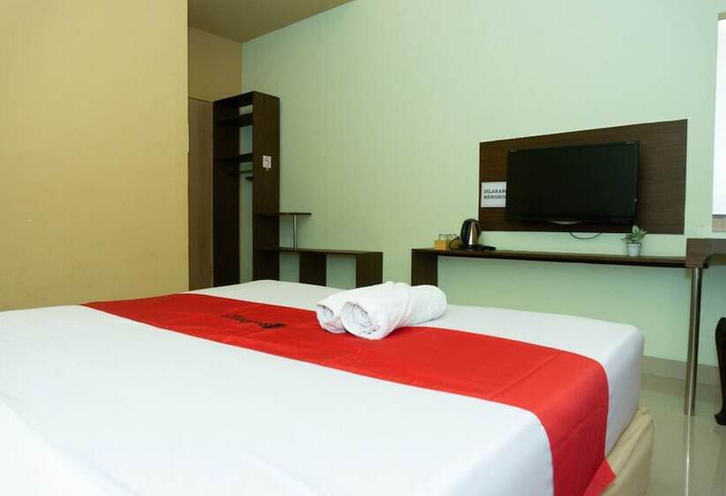 חדר סטנדרט, Reddoorz Near Alun Alun Madiun