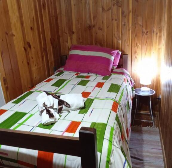スタンダードルーム, Hostal Newen