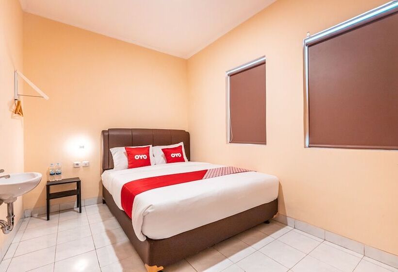 Номер Стандарт, Reddoorz @ Pavilion Residence Cikarang