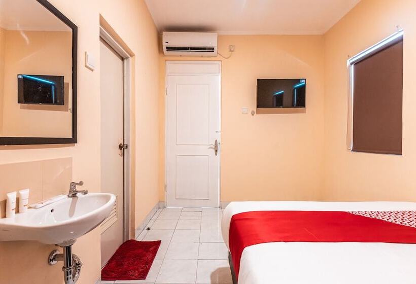 Номер Стандарт, Reddoorz @ Pavilion Residence Cikarang