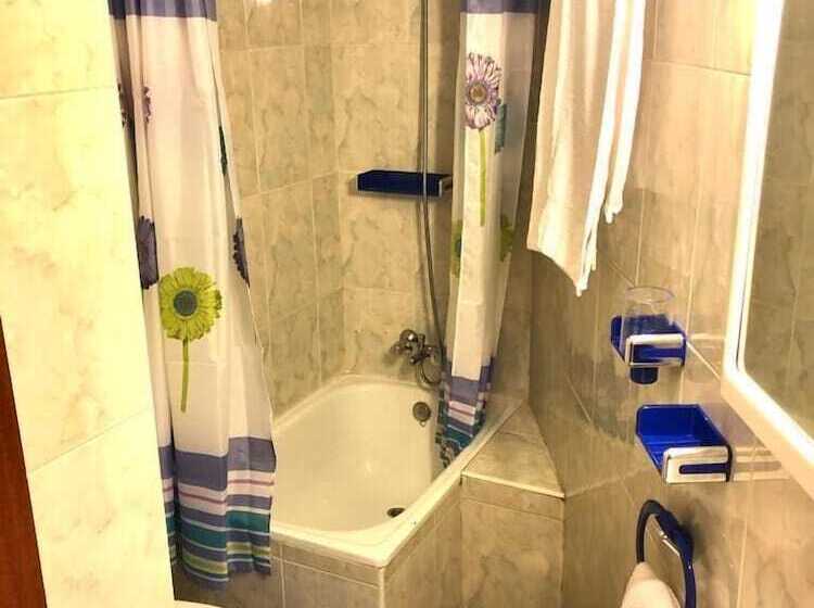 Номер Стандарт с Балконом, Hostal Hermanos Sánchez