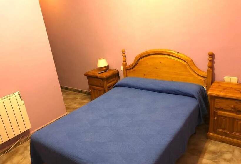 اتاق استاندارد, Hostal Hermanos Sánchez