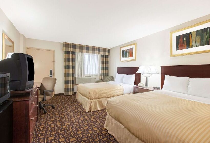 غرفه قياسيه سريرين مزدوجين, Knights Inn South Amboy