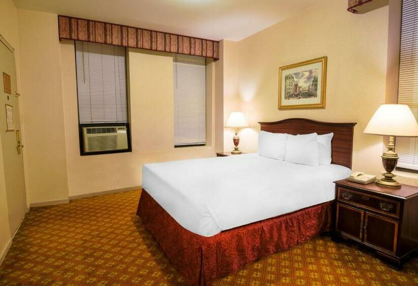 标准间, Night Hotel Broadway