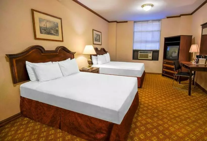 Standard-huone 2 Parivuodetta, Night Hotel Broadway