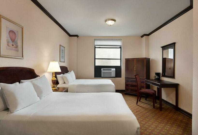 带2个双人床的标准工作室, Night Hotel Broadway