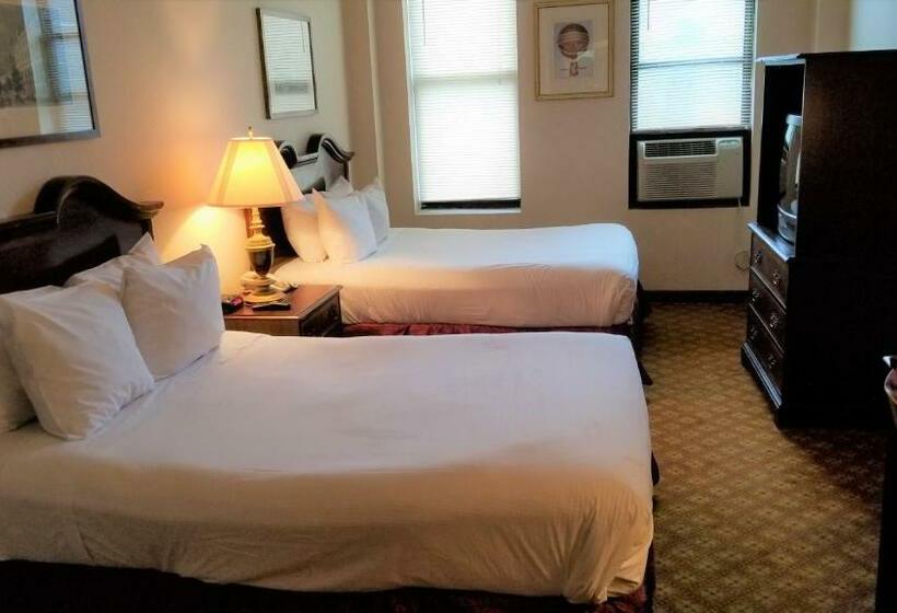 带2个双人床的标准工作室, Night Hotel Broadway