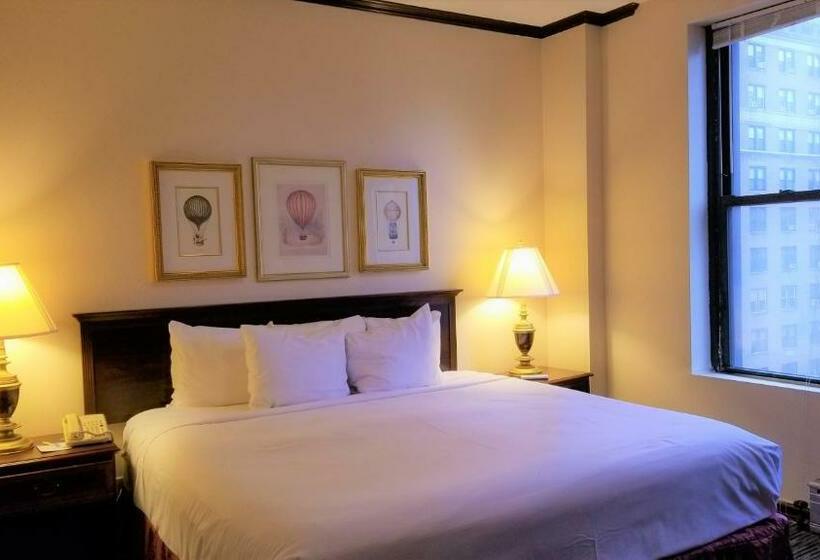 اتاق استاندارد با تخت بزرگ, Night Hotel Broadway