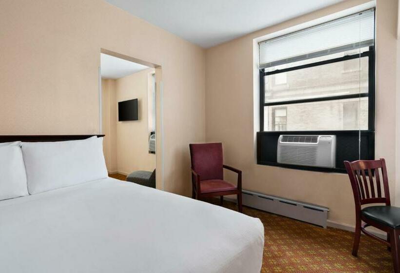 套房, Night Hotel Broadway