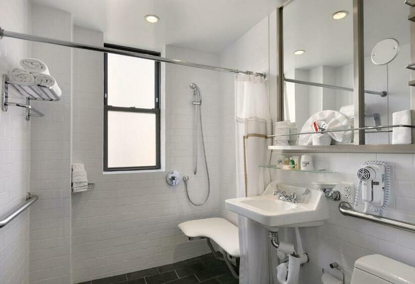 商务房间, Night Hotel Broadway