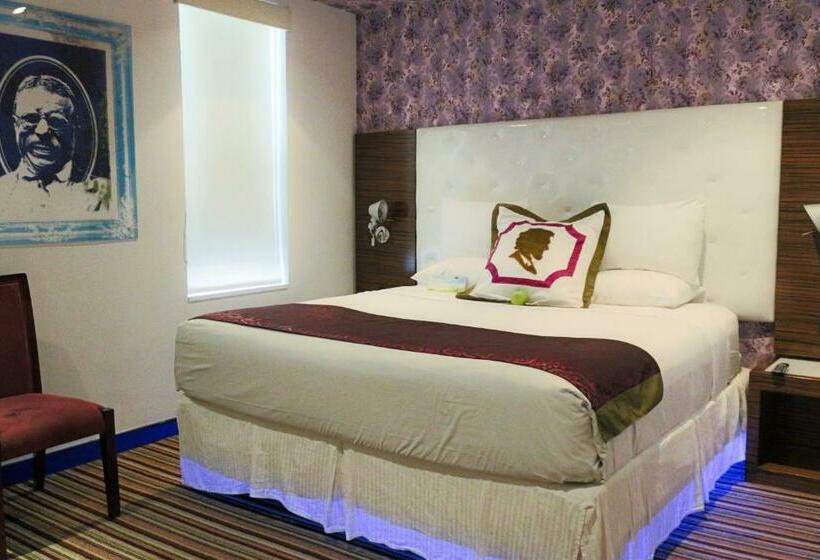 商务房间, Night Hotel Broadway