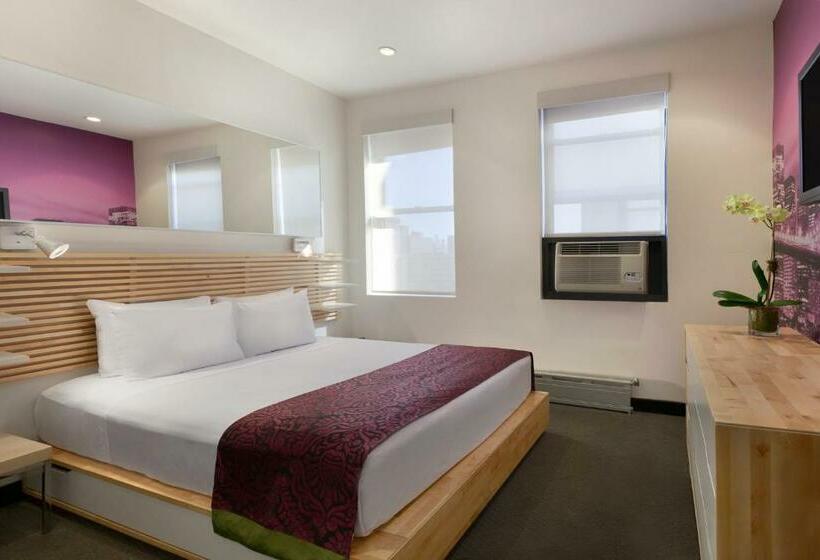 商务房间, Night Hotel Broadway