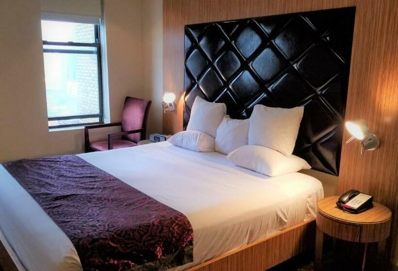 商务房间, Night Hotel Broadway