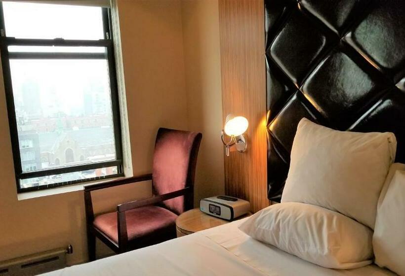 商务房间, Night Hotel Broadway