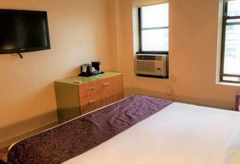 商务房间, Night Hotel Broadway