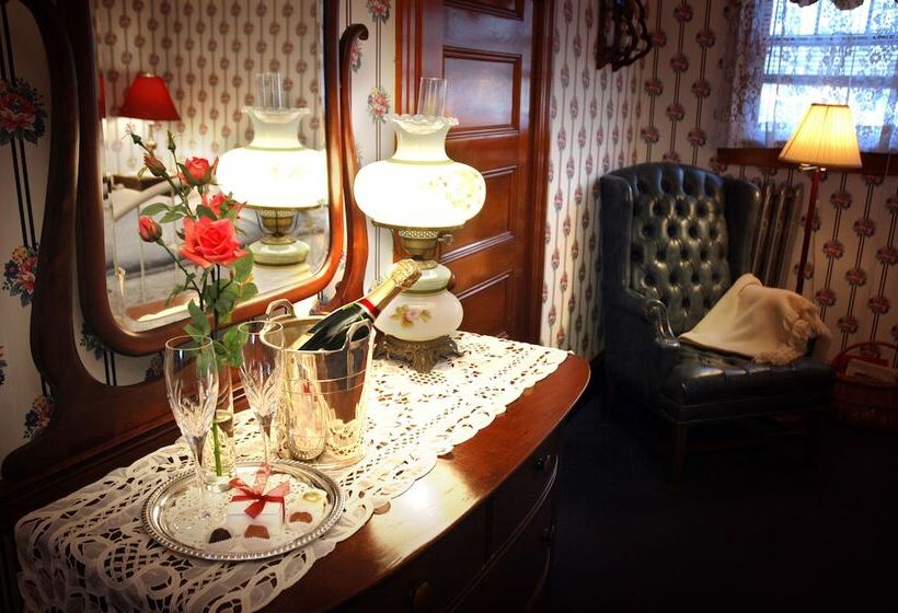 豪华房间, Palmer House Inn