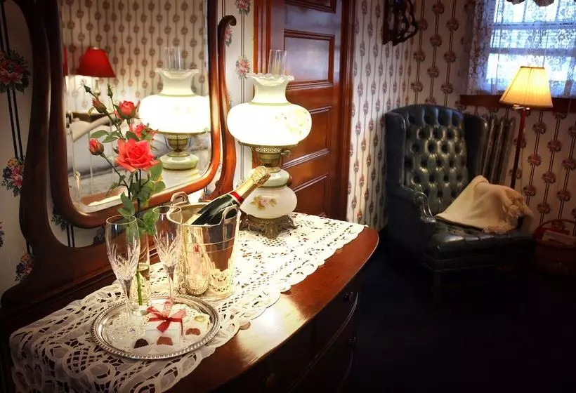 デラックスルーム, Palmer House Inn