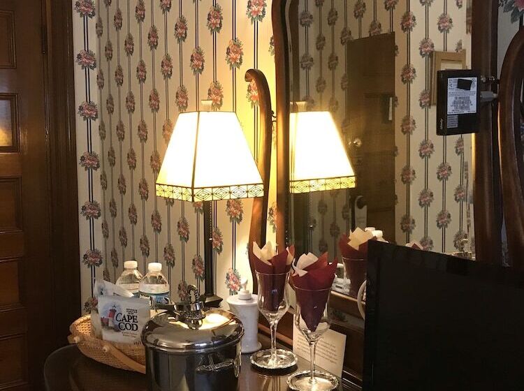 豪华房间, Palmer House Inn