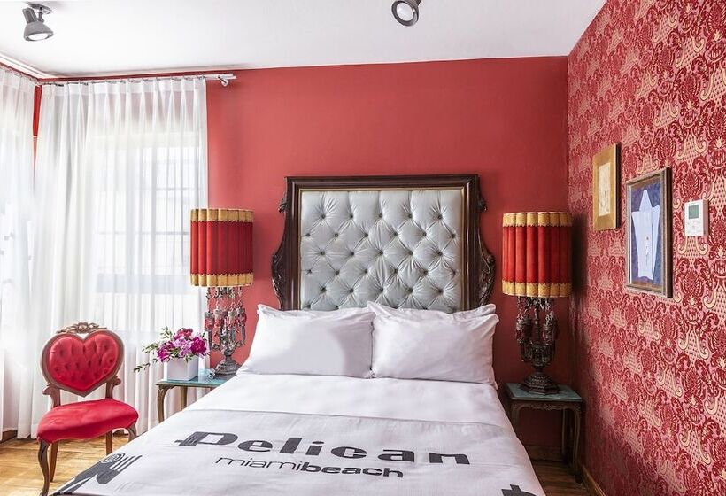 חדר דלוקס, Pelican