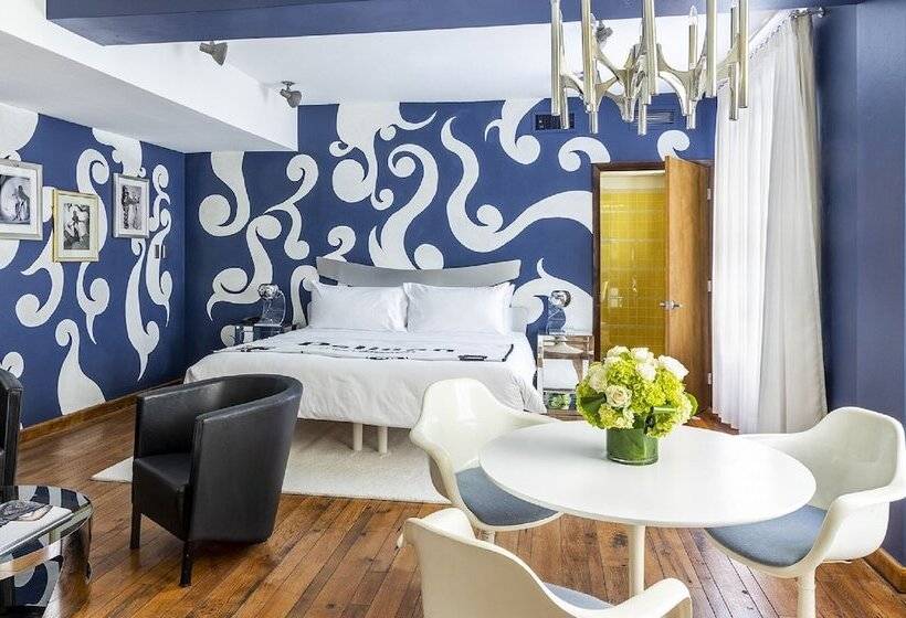 סוויטה דלוקס, Pelican