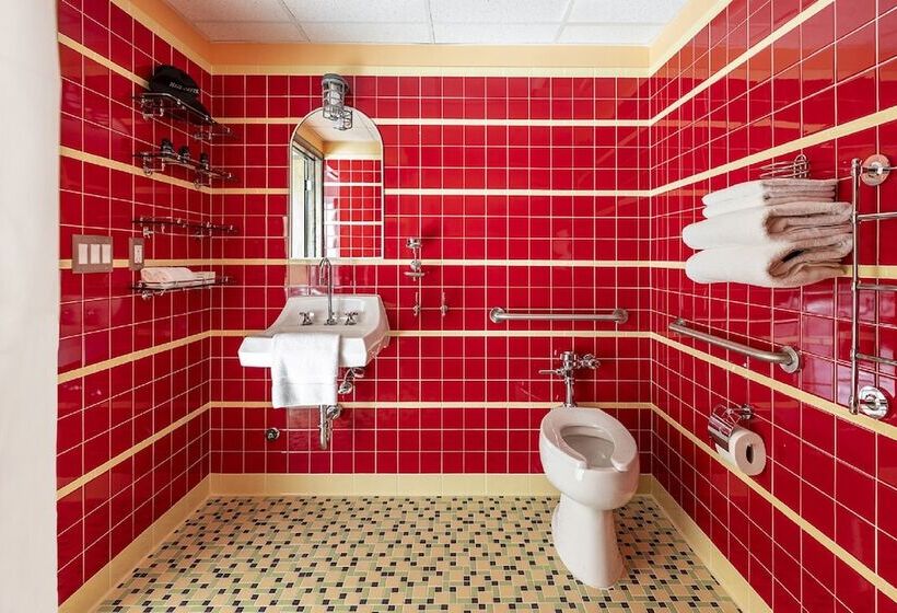 חדר דלוקס מותאם לאנשים עם מוגבלויות, Pelican