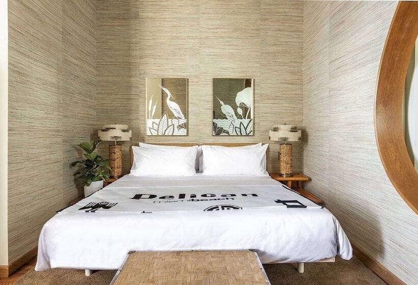 סוויטה דלוקס, Pelican