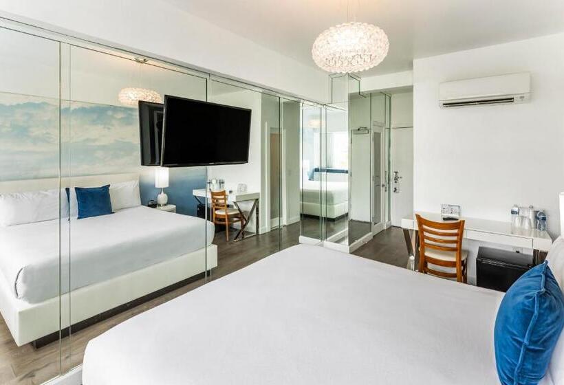 带大床的标准间, Penguin