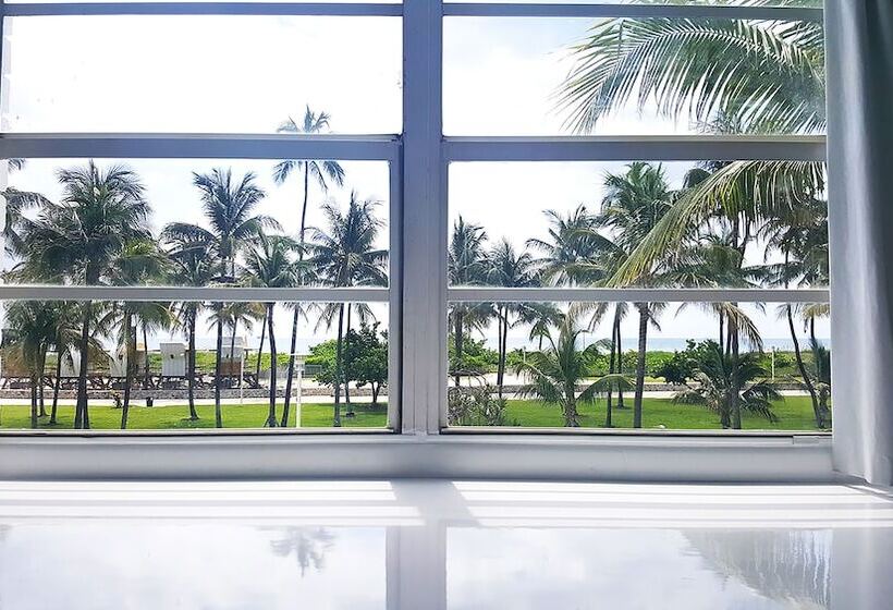 带大床的套房, Penguin