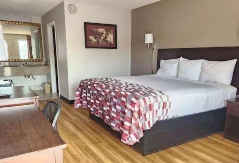 キングサイズベッドのデラックスルーム, Red Roof Inn Memphis  Airport