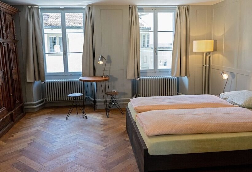 חדר סטנדרט לארבעה, Schloss Burgdorf Youth Hostel