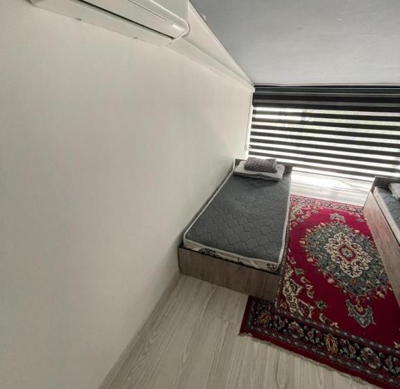 اتاق اکونومی, Hostelpoint