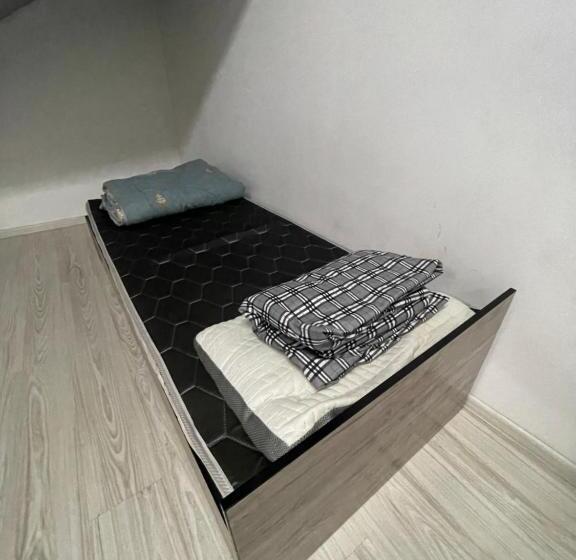 اتاق استاندارد چهار تخته, Hostelpoint