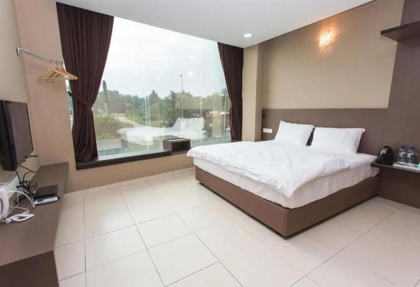 带大床的豪华间, Tropika Garden Hotel Kulai
