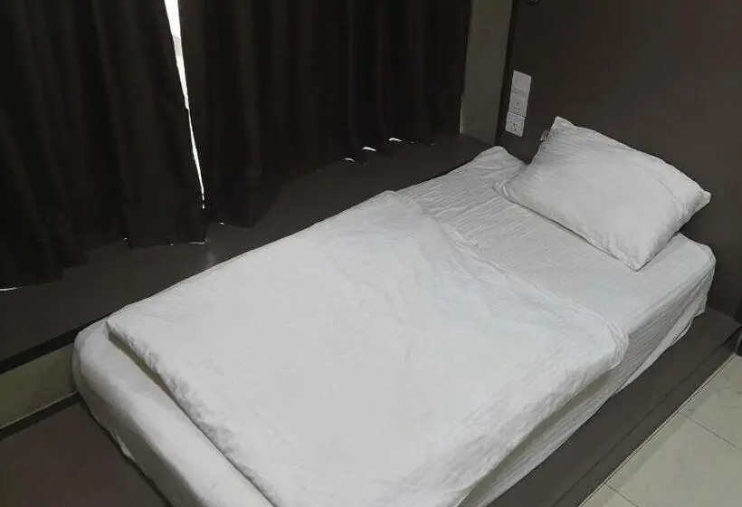 スーペリアシングルルーム, Tropika Garden Hotel Kulai