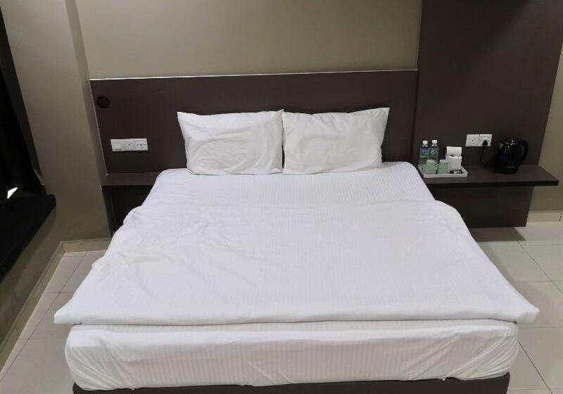 带大床的豪华间, Tropika Garden Hotel Kulai