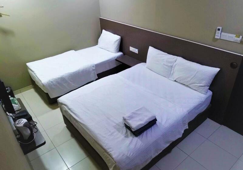 اتاق استاندارد سه نفره, Tropika Garden Hotel Kulai