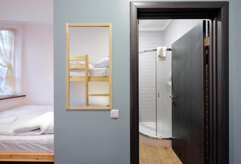 חדר משפחתי, Dream Hostel Khmelnytskyi