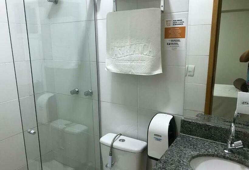 חדר משפחתי, Casablanca