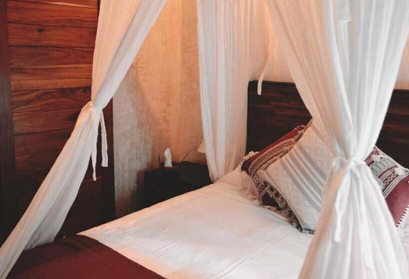 اتاق لوکس, Boutique Chacá