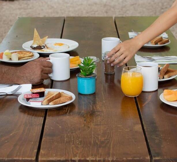 اتاق لوکس, Boutique Chacá