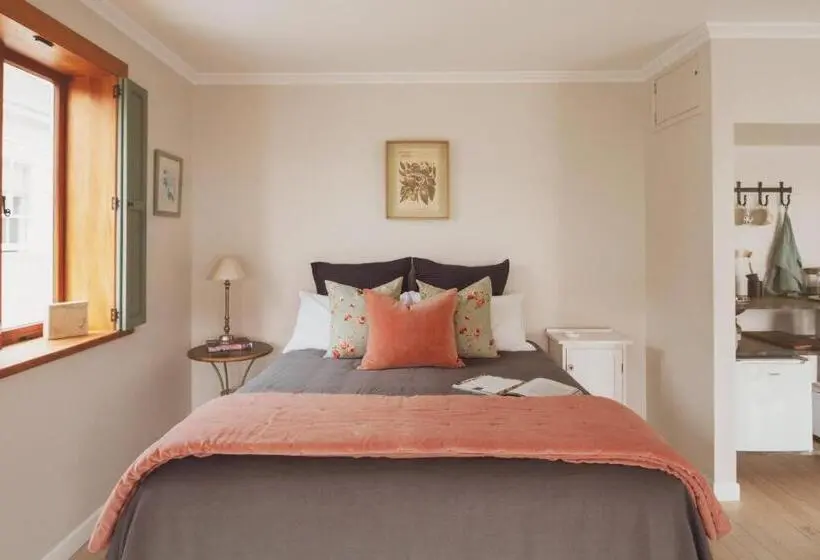 اتاق لوکس, Room For Two