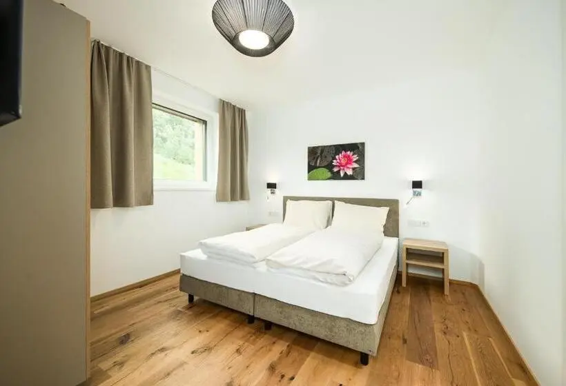 Huoneisto 1 Makuuhuone, Apartmenthotel Sonnenhof