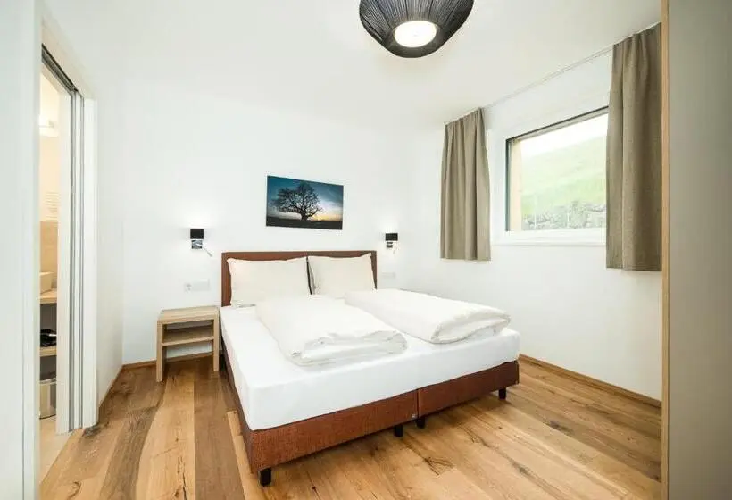 Huoneisto 1 Makuuhuone, Apartmenthotel Sonnenhof